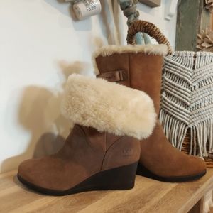 NWOT UGG Australia Edilina wedge Booties size 9